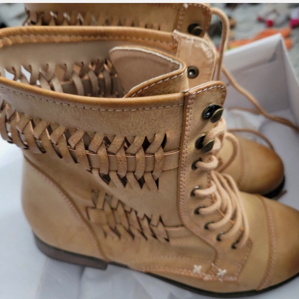 Rampage boots